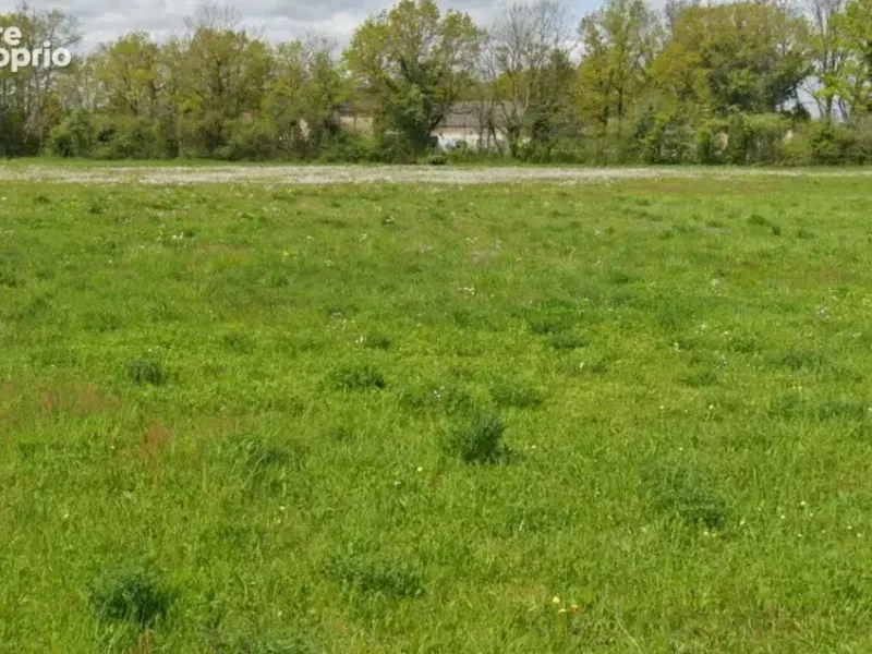 Photo Terrain à Baugy au prix de 25 000€