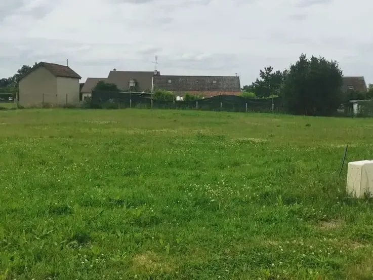 Photo Terrain à Saint-Gerand-De-Vaux au prix de 19 820€