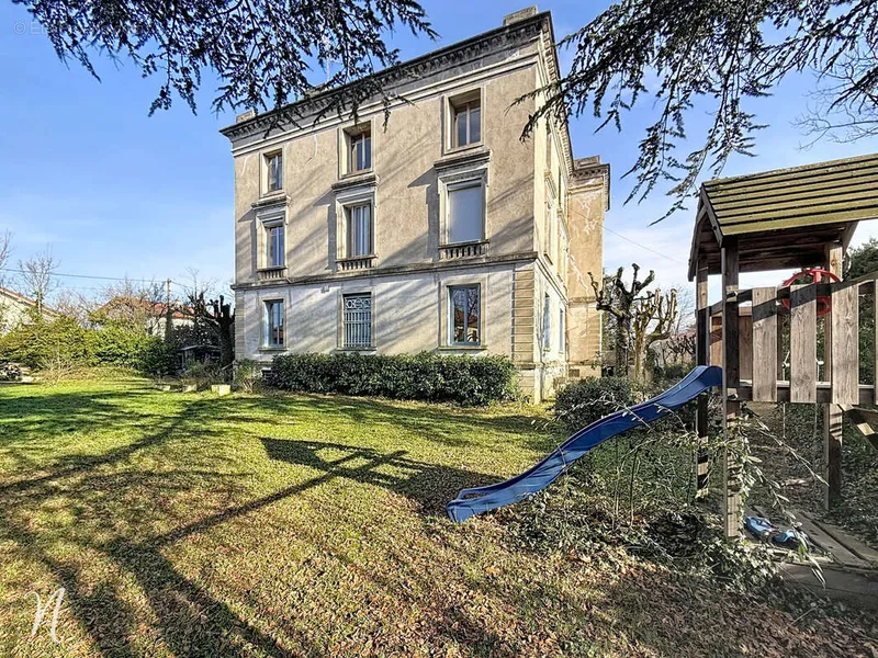 Photo Appartement à Saint-Chamond au prix de 249 000€