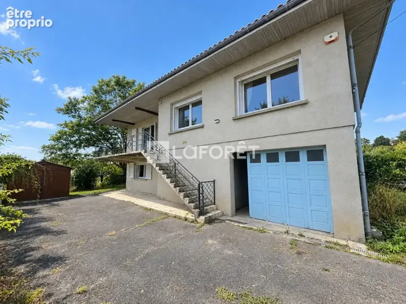 Photo Maison à Saint-Germain-De-La-Riviere au prix de 227 000€