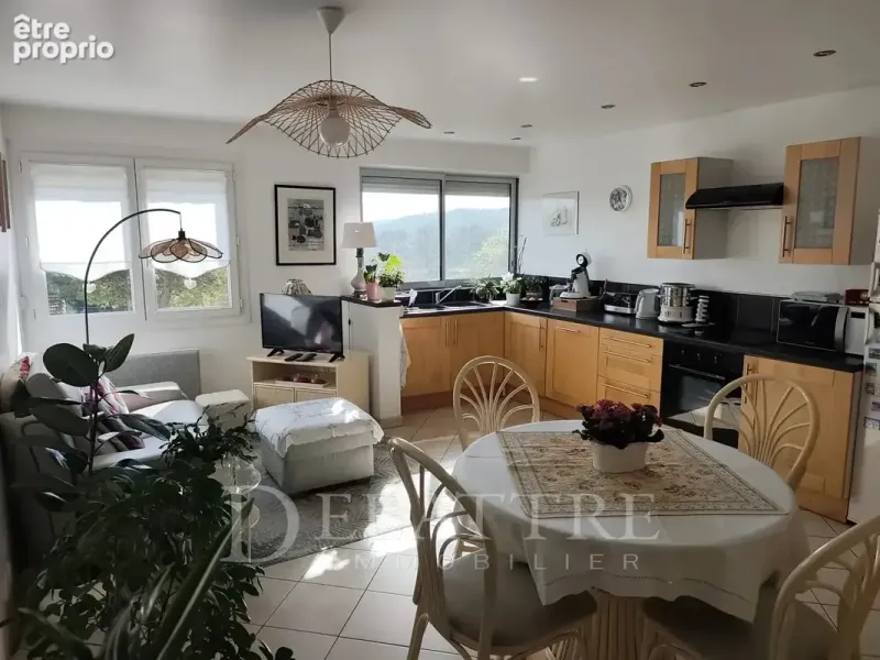 Photo Appartement à Peymeinade au prix de 175 000€