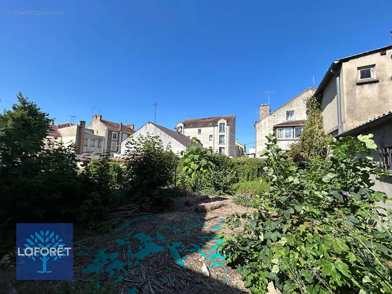 Photo Terrain à Corbeil-Essonnes au prix de 35 000€