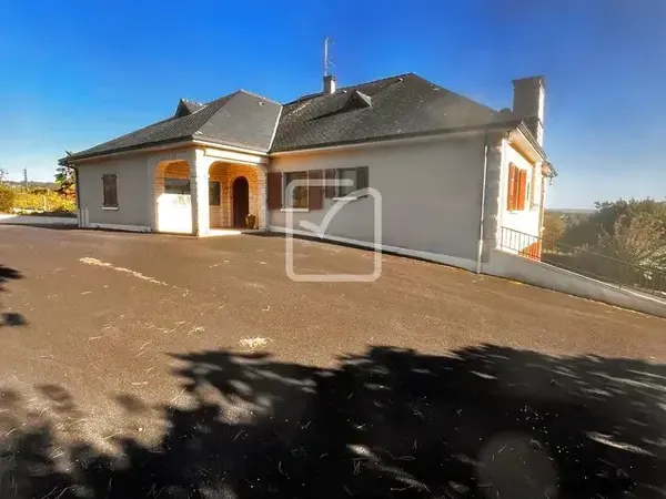 Photo Maison à Objat au prix de 470 000€