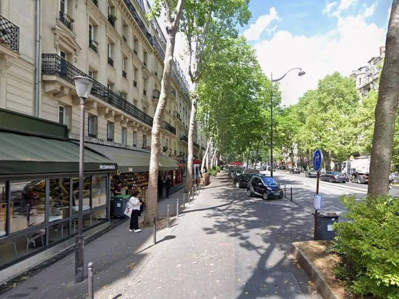 Photo Autres à Paris-13e au prix de 67 000€