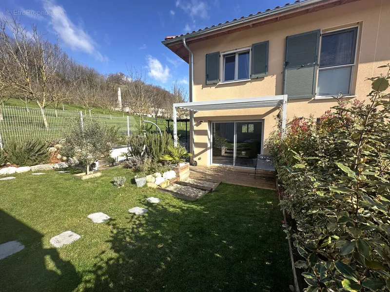 Photo Maison à Chatte au prix de 243 000€
