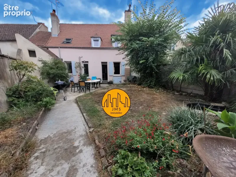 Photo Maison à Moulins au prix de 155 000€