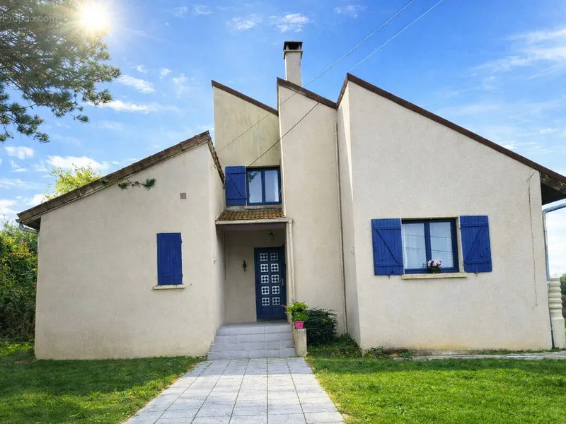 Photo Maison à La Ferte-Sous-Jouarre au prix de 273 000€