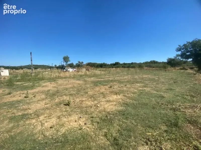Photo Terrain à Pouzols au prix de 138 000€