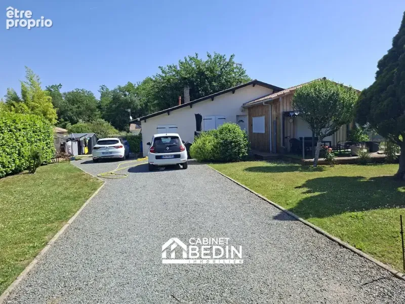 Photo Maison à Saint-Quentin-De-Baron au prix de 279 000€
