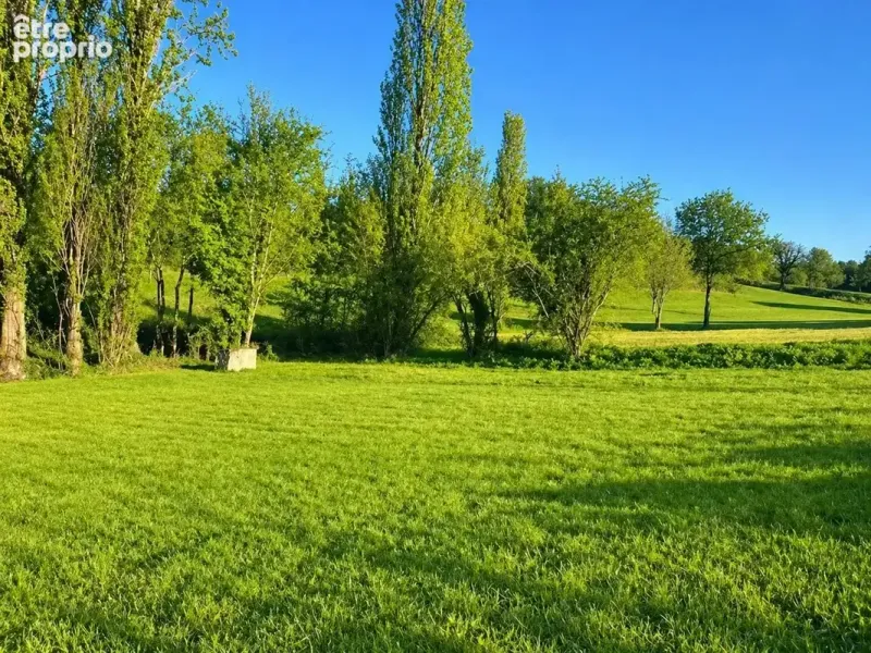 Photo Terrain à Saint-Martin-De-Riberac au prix de 23 300€