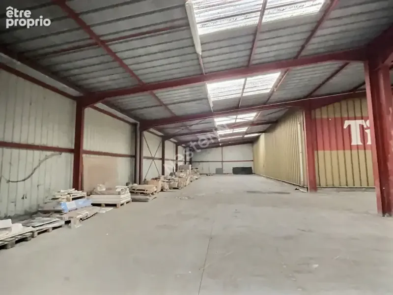 Photo Commerce à Betting au prix de 289 000€