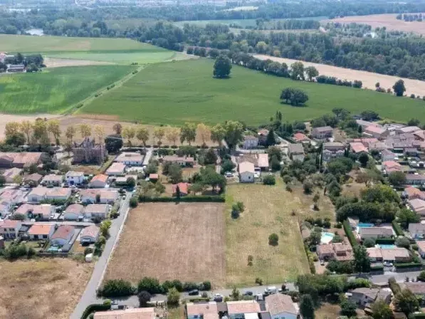 Photo Terrain à Ondes au prix de 89 000€