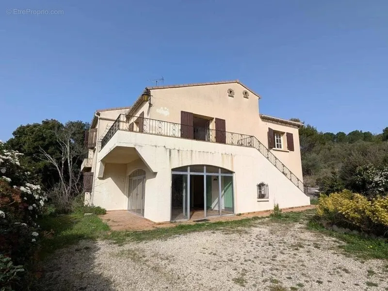 Photo Maison à Saint-Hilaire-D'ozilhan au prix de 419 000€