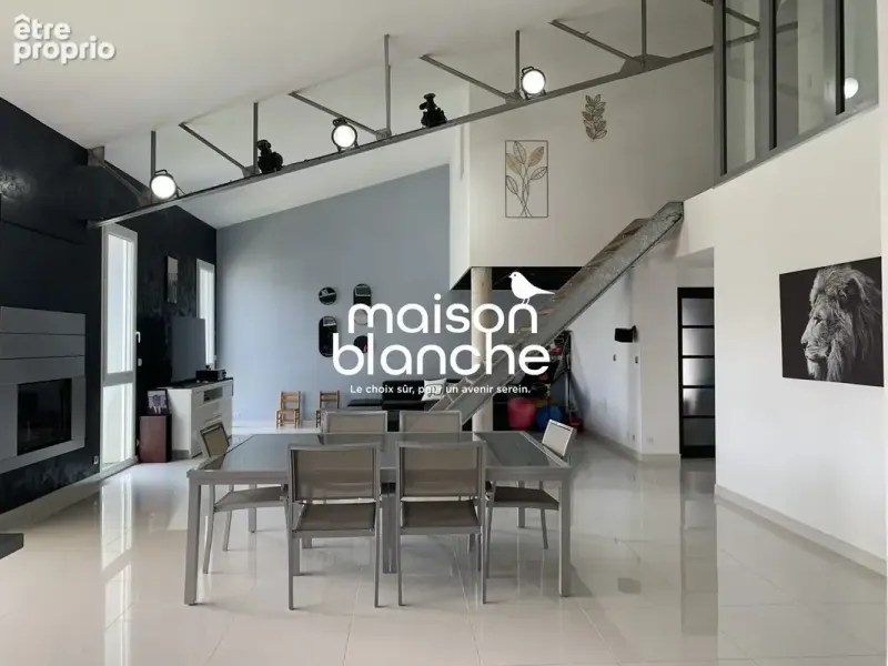 Photo Maison à La Jarrie au prix de 599 000€