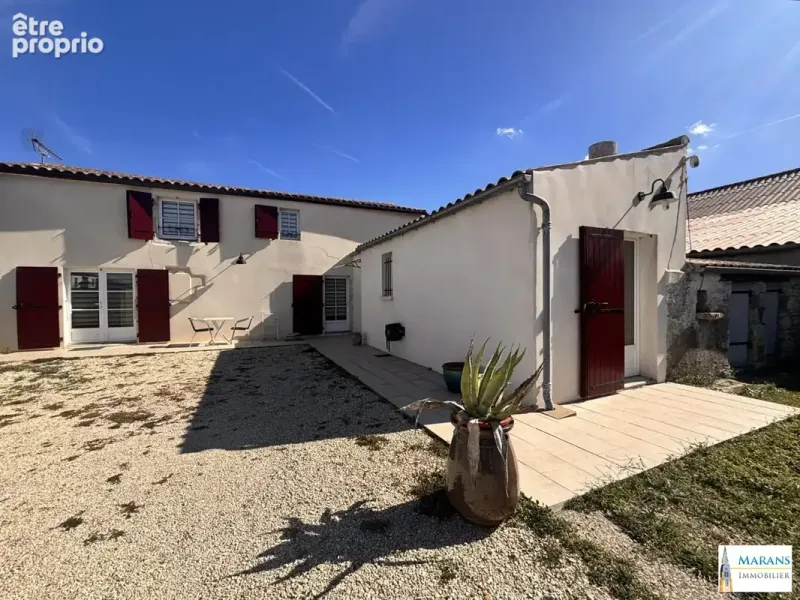 Photo Maison à Sainte-Soulle au prix de 284 000€
