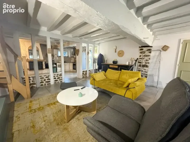 Photo Maison à Soulaire-Et-Bourg au prix de 283 000€