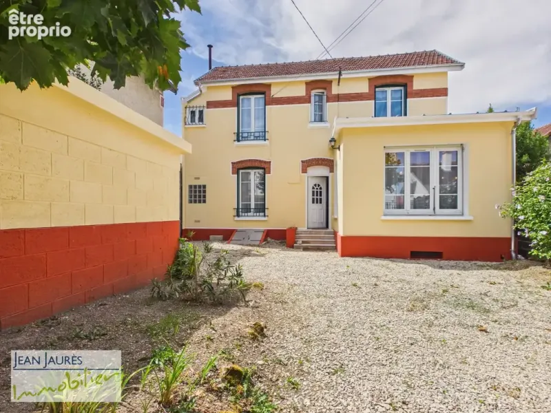 Photo Maison à Sainte-Savine au prix de 210 000€