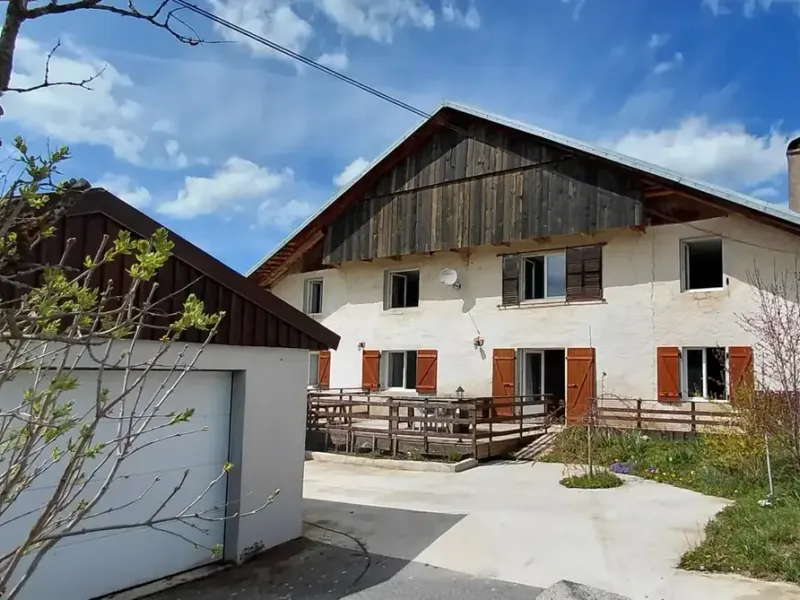 Photo Maison à Guyans-Vennes au prix de 307 400€