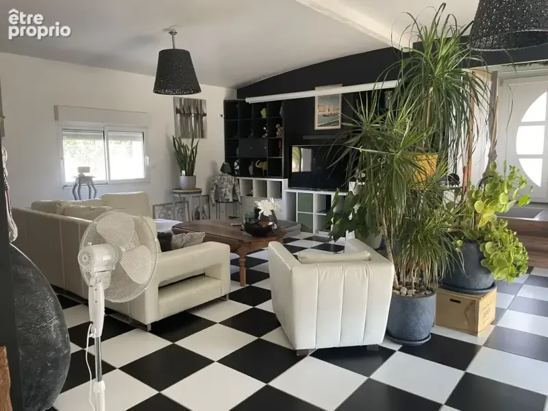 Photo Maison à Mesnac au prix de 286 200€