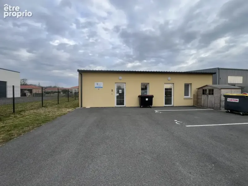Photo Commerce à Saint-Vincent-De-Paul au prix de 290 000€