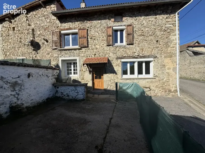 Photo Maison à Celles-Sur-Durolle au prix de 115 000€