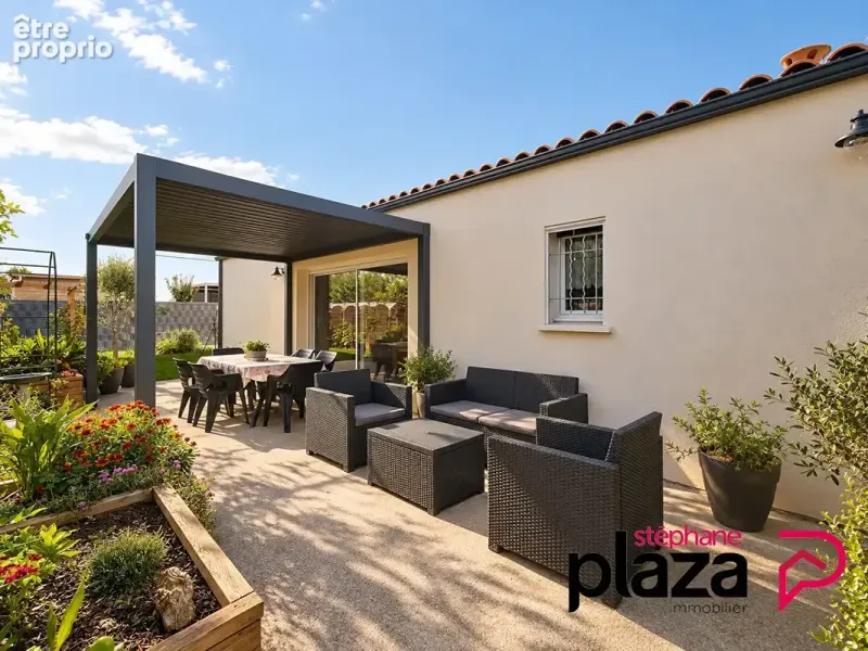 Photo Maison à Saint-Sulpice-De-Royan au prix de 424 000€