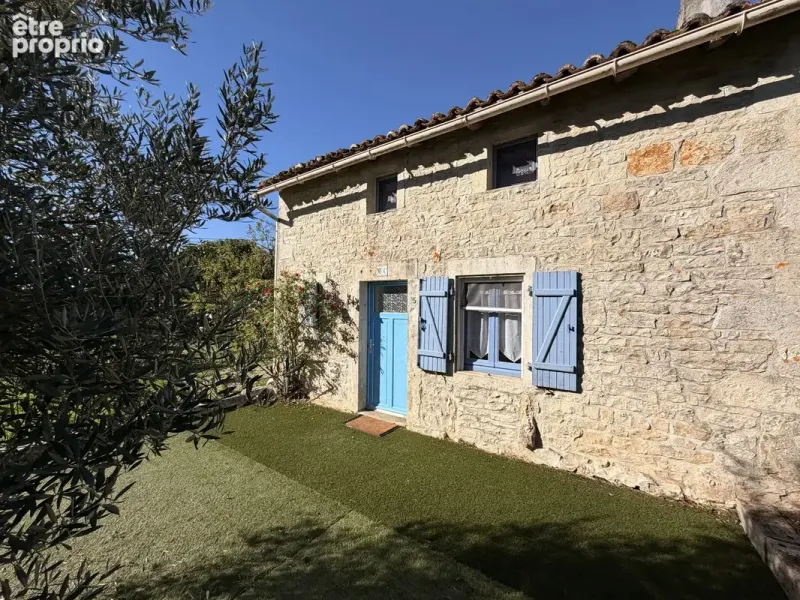 Photo Maison à Nanteuil-En-Vallee au prix de 71 500€