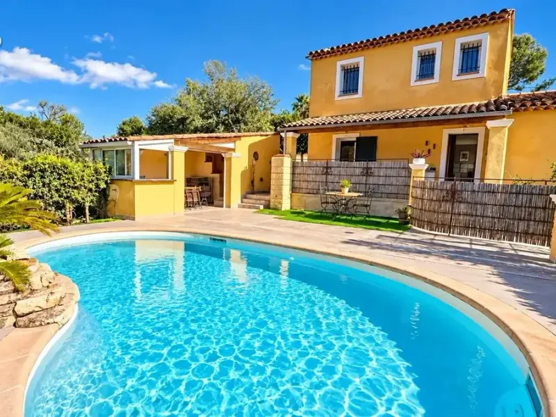 Photo Appartement à Le Rouret au prix de 680 000€