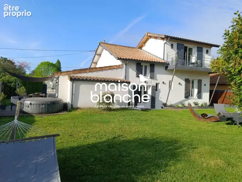 Photo Maison à Coutras au prix de 283 000€