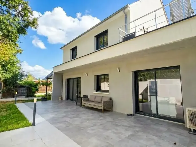 Photo Maison à La Ville-Aux-Dames au prix de 399 000€