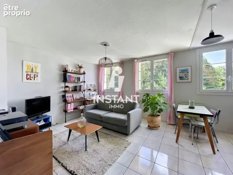 Photo Appartement à Creteil au prix de 190 000€