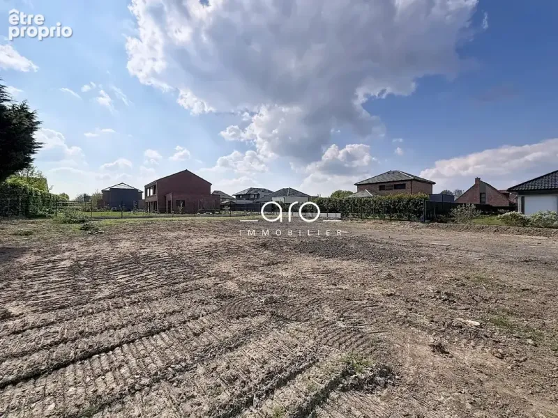 Photo Terrain à Camphin-En-Pevele au prix de 229 000€