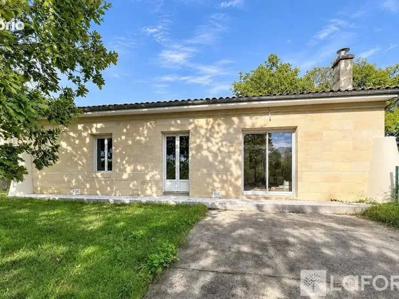 Photo Maison à Saint-Loubes au prix de 245 000€