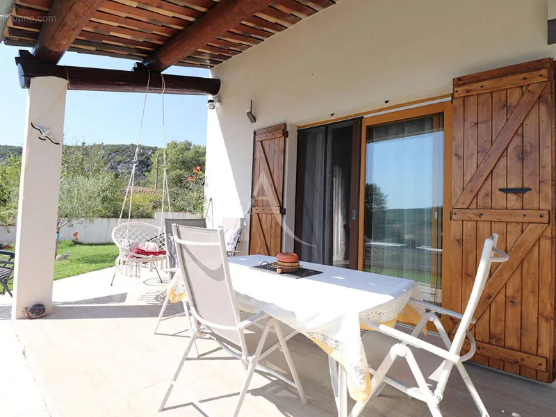 Photo Maison à Quinson au prix de 485 000€