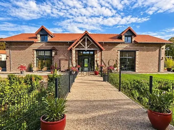 Photo Maison à Boubers-Sur-Canche au prix de 630 000€