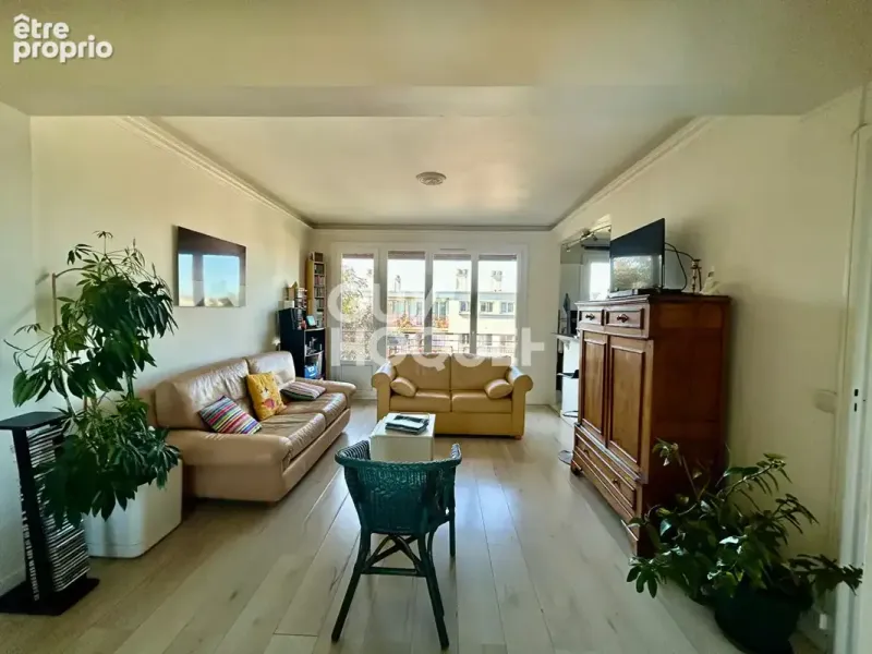 Photo Appartement à Le Perreux-Sur-Marne au prix de 285 000€