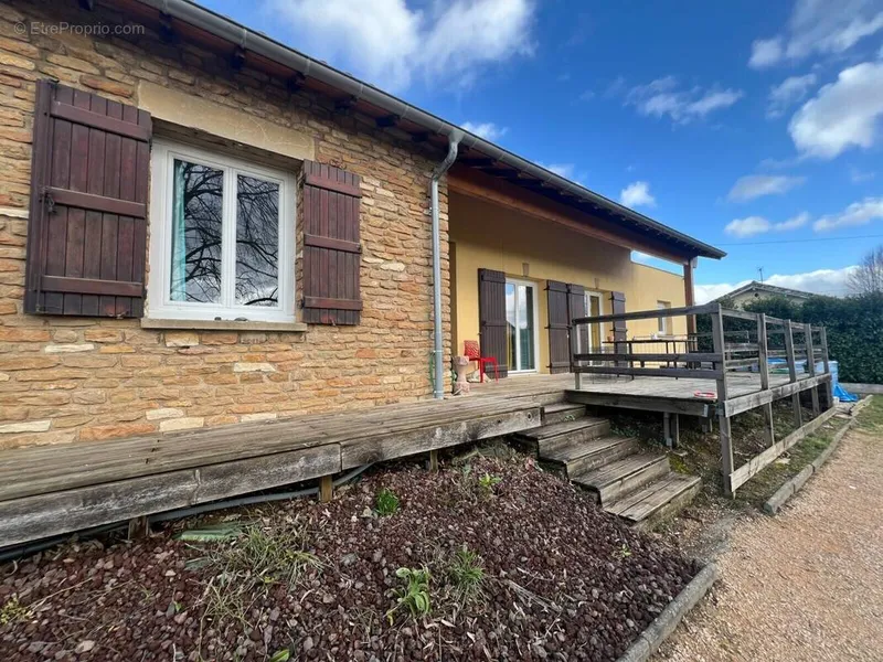 Photo Maison à Varennes-Les-Macon au prix de 244 000€