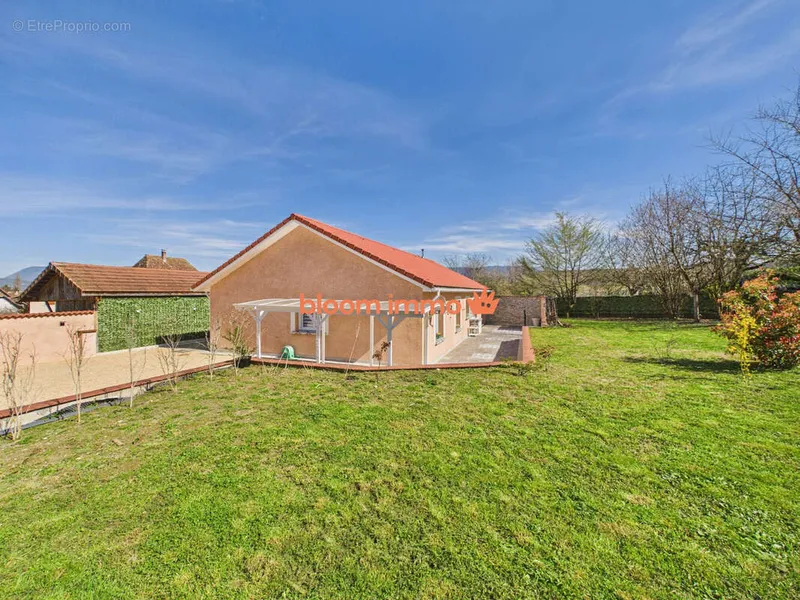 Photo Maison à Pressins au prix de 330 000€
