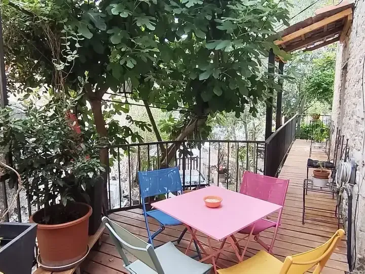 Photo Maison à Saint-Jean-De-Maruejols-Et-Avejan au prix de 399 000€