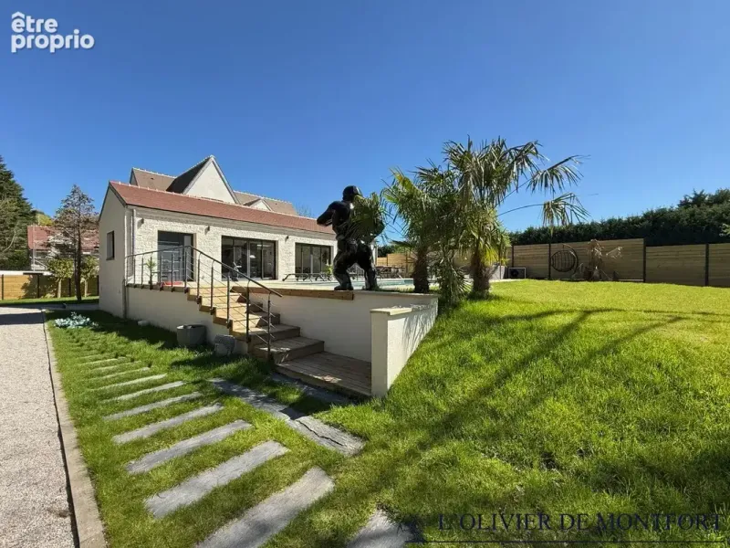 Photo Maison à Montfort-L'amaury au prix de 1 200 000€