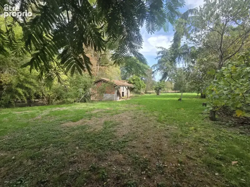 Photo Terrain à Lauzun au prix de 55 200€