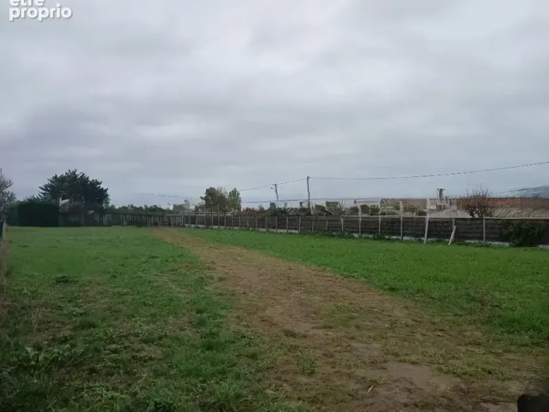 Photo Terrain à Talmont-Saint-Hilaire au prix de 185 000€