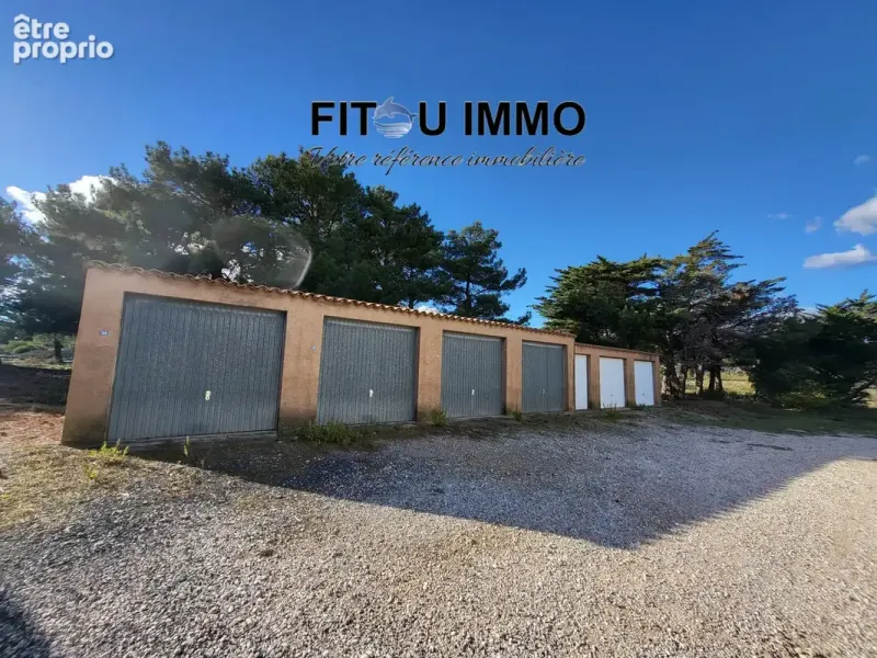 Photo Parking à Fitou au prix de 32 000€