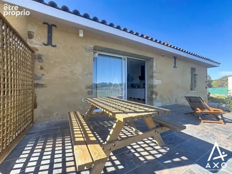 Photo Commerce à Saint-Loubouer au prix de 312 000€