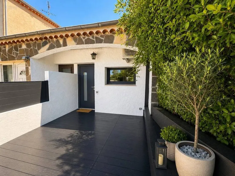 Photo Appartement à Puget-Sur-Argens au prix de 229 000€