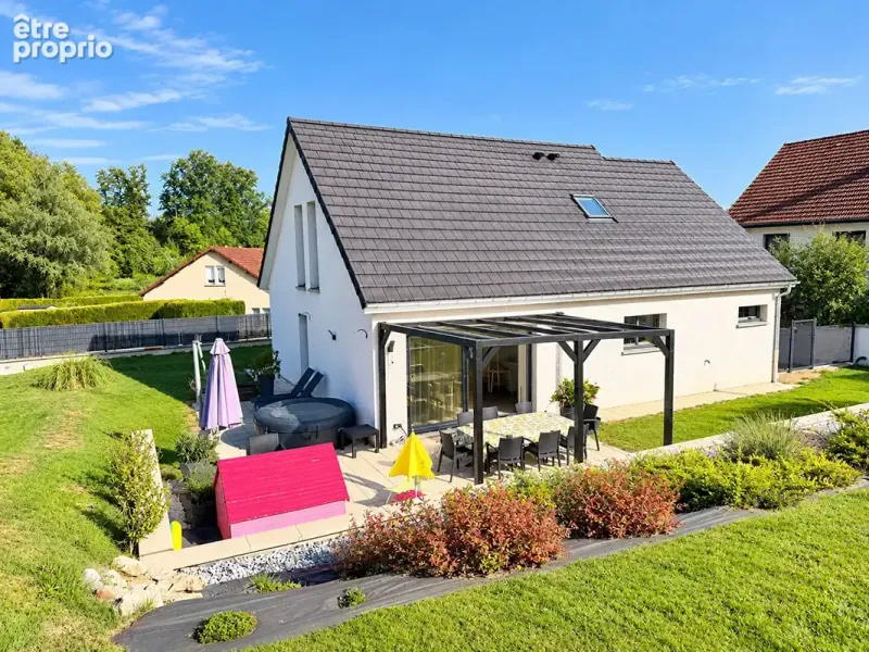 Photo Maison à Chaucenne au prix de 331 000€