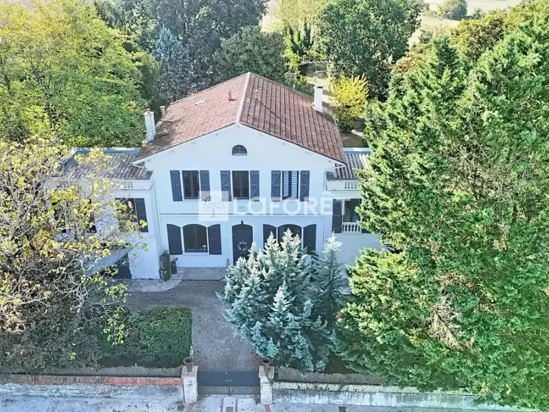 Photo Maison à Villeneuve-Les-Bouloc au prix de 733 000€