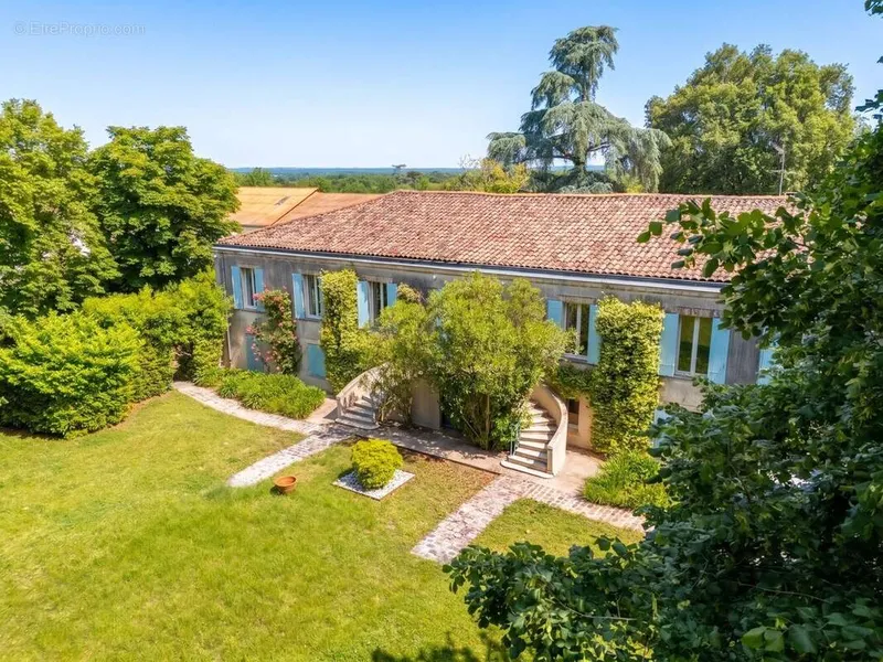 Photo Maison à Yvrac au prix de 1 995 000€