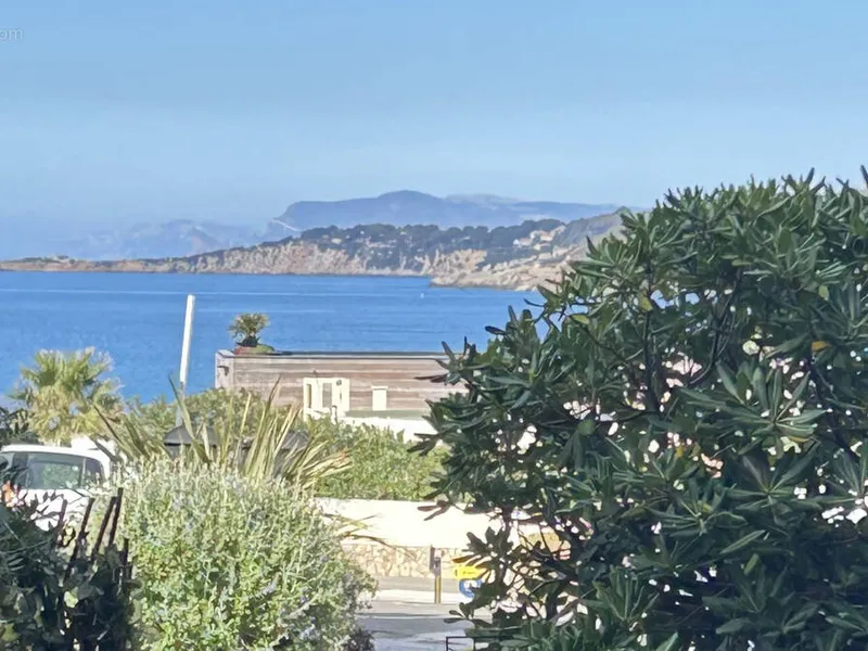Photo Appartement à Six-Fours-Les-Plages au prix de 295 000€