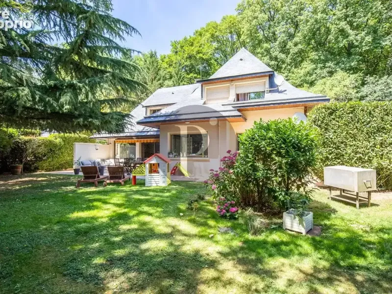 Photo Maison à Verrieres-Le-Buisson au prix de 995 000€